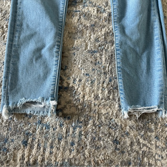Levis Wedgie Skinny size 28 jeans - Picture 3 of 4